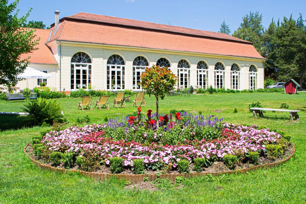 Vila Rozalia Garden Gate Avrig Exterior foto