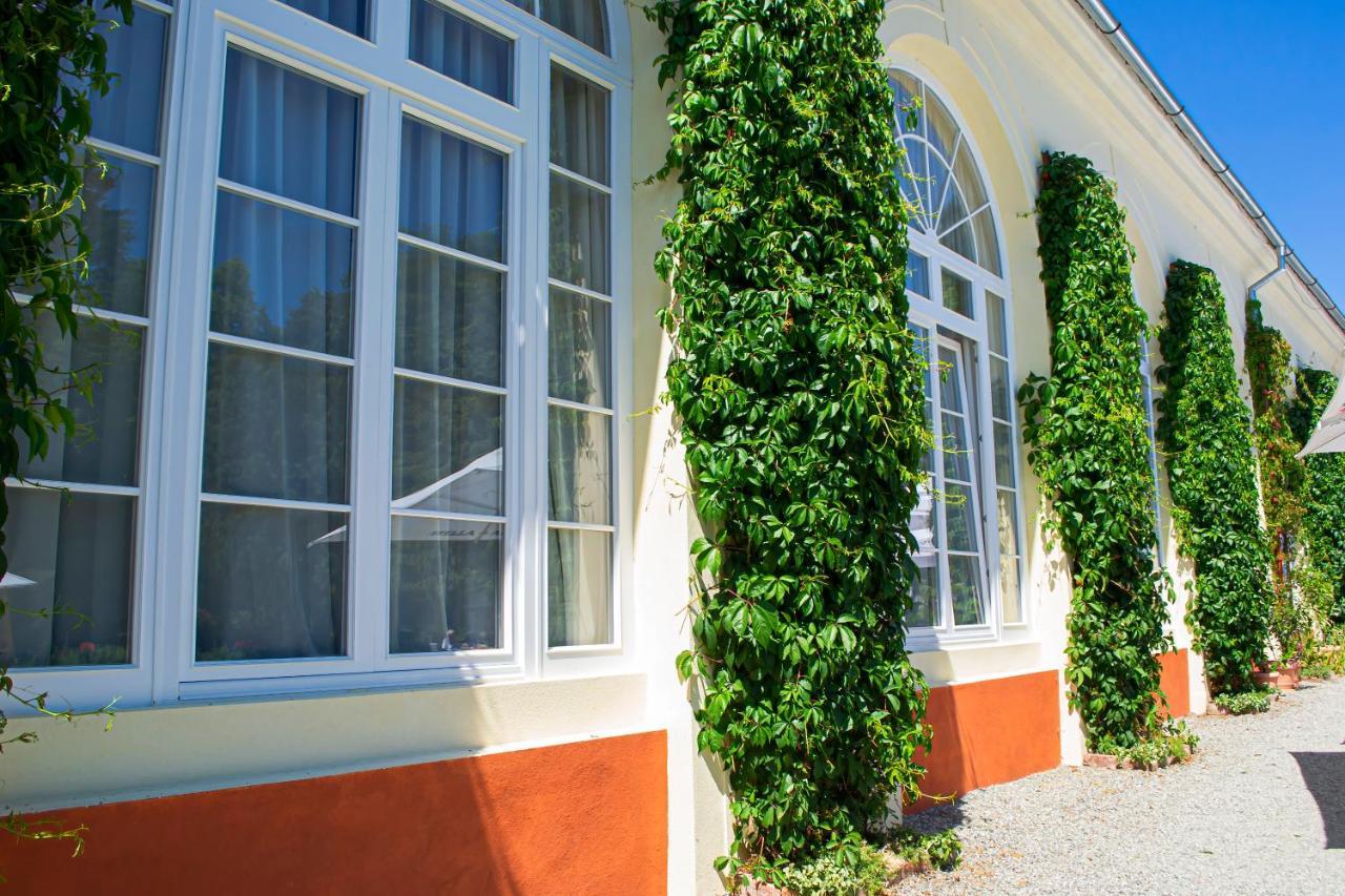 Vila Rozalia Garden Gate Avrig Exterior foto