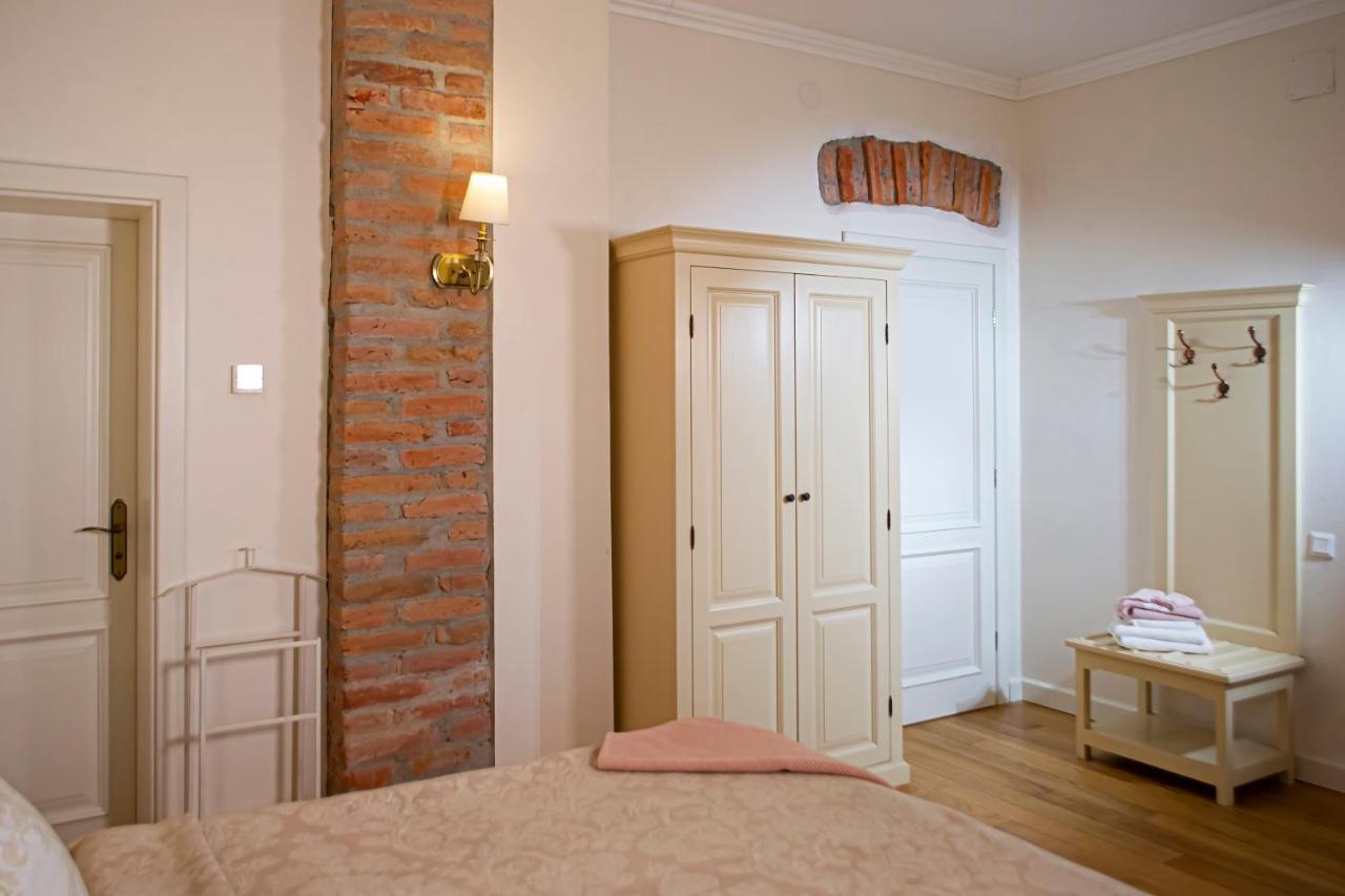 Vila Rozalia Garden Gate Avrig Exterior foto